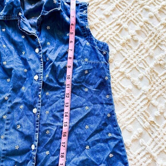 3 FOR $20 Faded Glory Summer Embroidered Denim Button Down Size Small - Picture 6 of 8